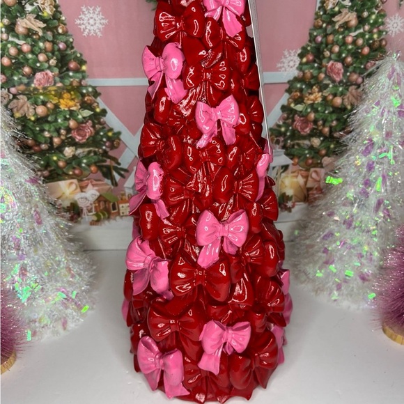 Cupcakes and Cashmere Red and Pink Bow Tree - Picture 3 of 4
